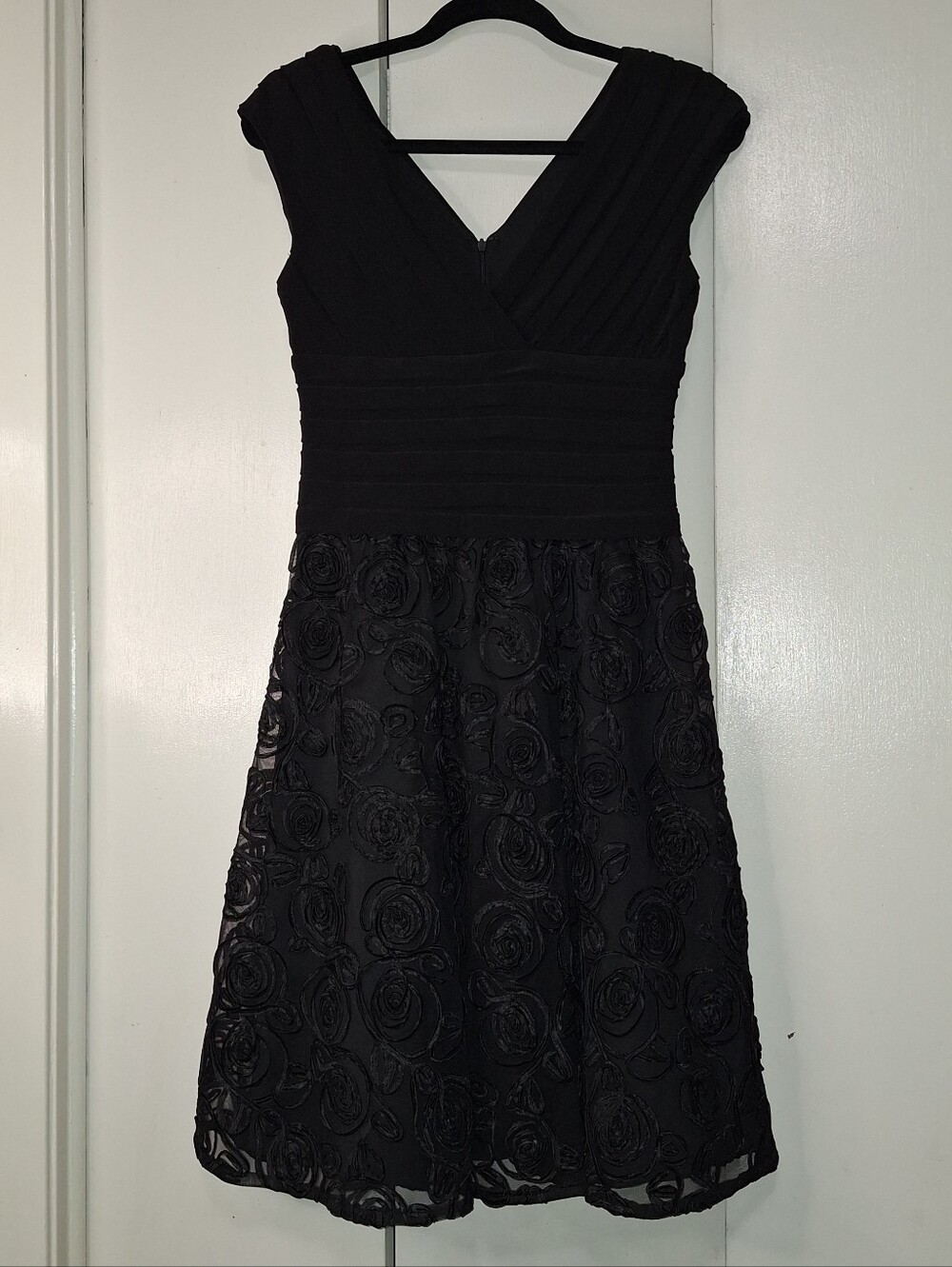 Adrianna Papell Black Pleated Ribbon Cocktail Dress Size 8